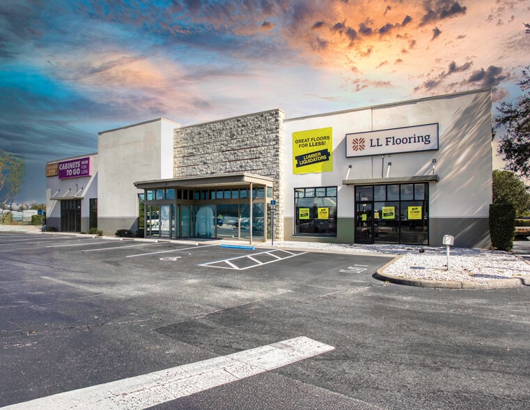 Primary Photo Of 9655 S Orange Blossom Trl, Orlando Showroom For Lease