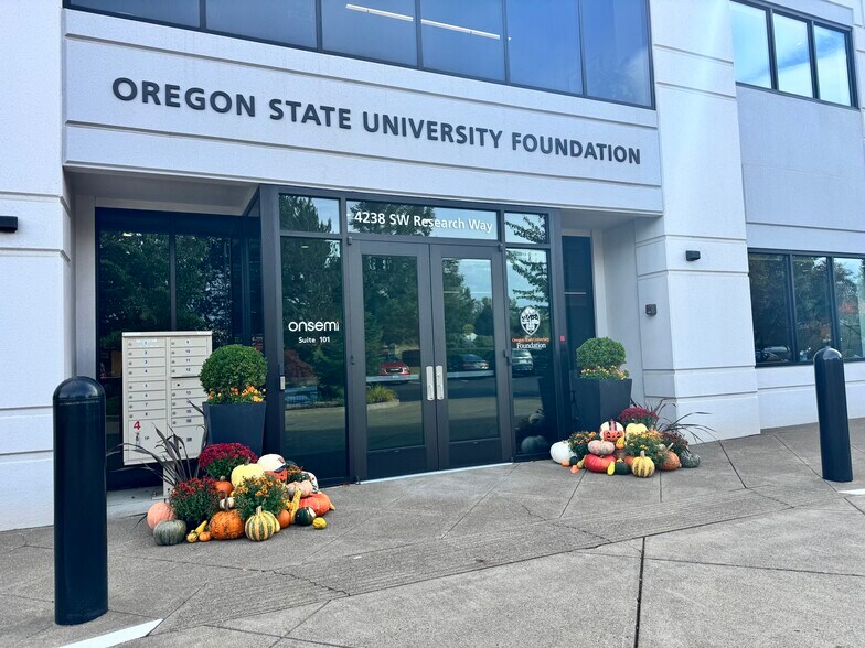 More Photos Of 4238 SW Research Way, Corvallis Office For Lease