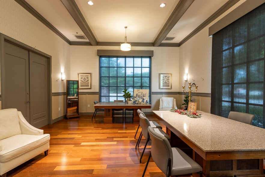 More Photos Of 3920 Gulf Fwy, Dickinson Lodge Meeting Hall For Sale