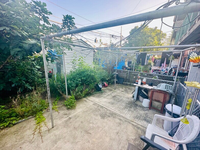 More Photos Of 4309 54th St, Woodside Apartments For Sale