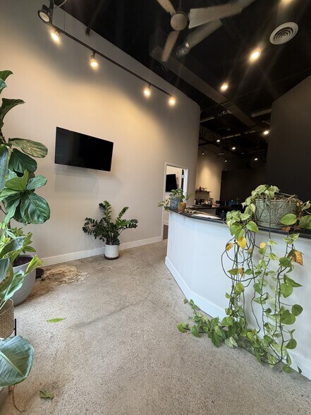 More Photos Of 116-120 W 4th St, Rochester Freestanding For Lease