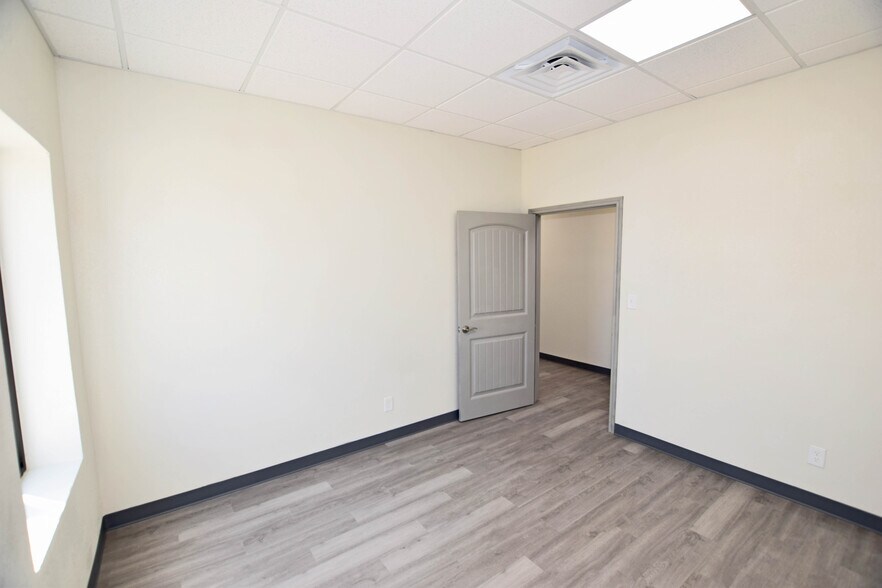 More Photos Of 8340 Boles Rd., Odessa Warehouse For Lease