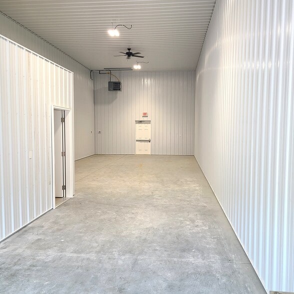 More Photos Of 1922 Hooper Ave, Toms River Warehouse For Lease