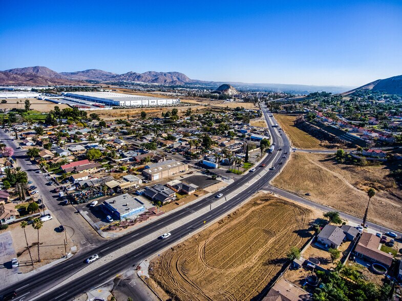 More Photos Of 18738 5th St, Bloomington Industrial For Sale