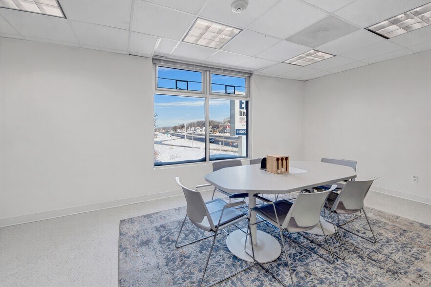 More Photos Of 2001 Central Park Ave, Yonkers Office For Sale