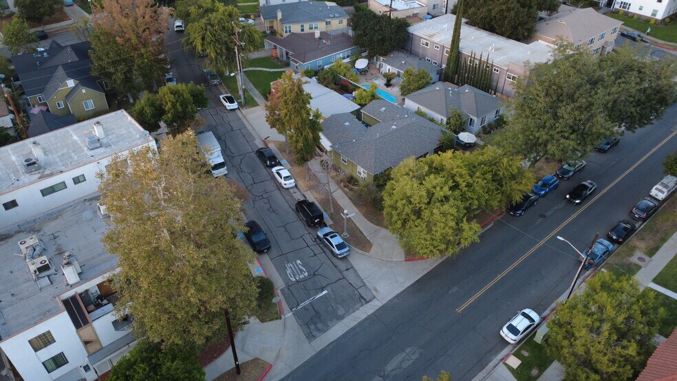 More Photos Of 1717 E Chevy Chase Dr, Glendale Multifamily For Sale