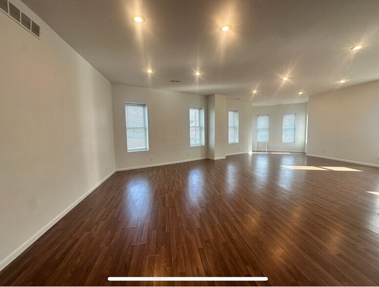 More Photos Of 640 Russell St, Covington Storefront Retail Office For Sale