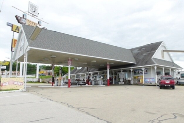 More Photos Of 1413 Martin Springs Dr, Rolla Convenience Store For Lease