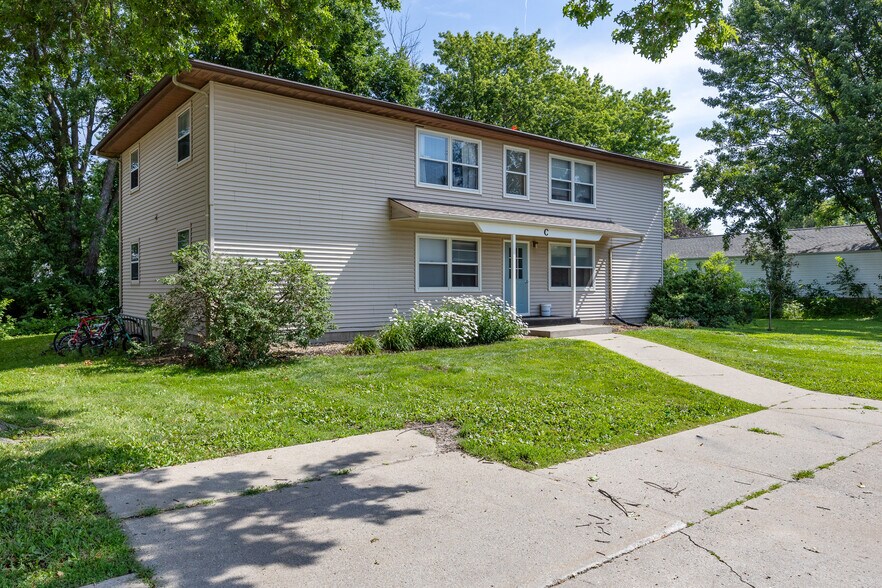 More Photos Of 450 N Dubuque St, North Liberty Apartments For Sale