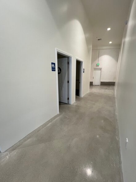 More Photos Of 5235-45 Lankershim Blvd, North Hollywood General Retail For Lease