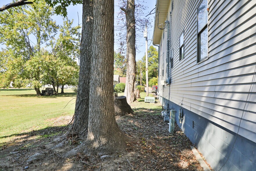 More Photos Of 422 W Jackson St, Union City Apartments For Sale