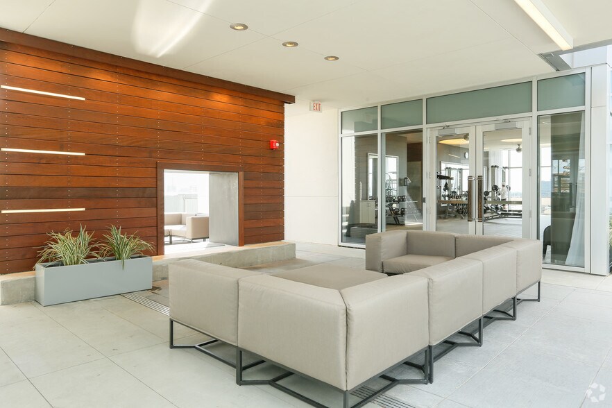 More Photos Of 2929 Weslayan St, Houston Apartments For Lease