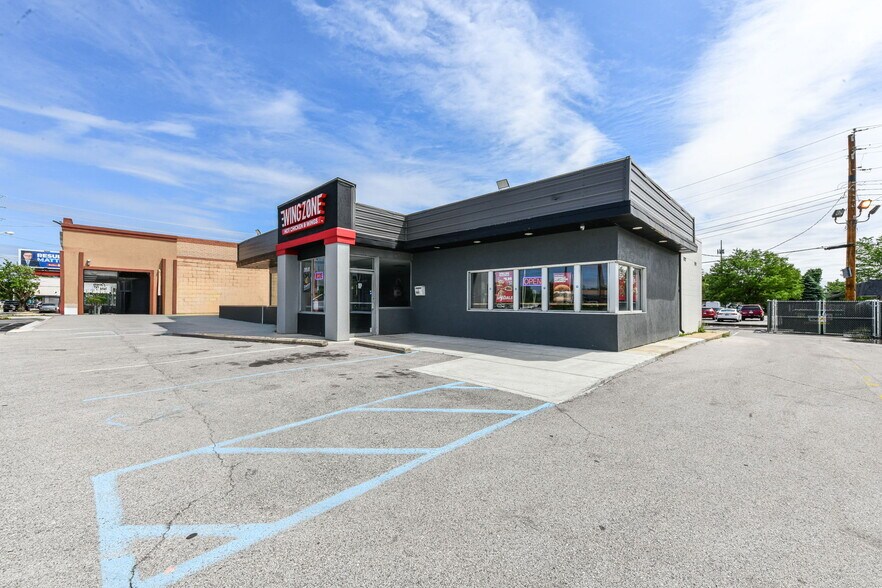 More Photos Of 5527 N Keystone Ave, Indianapolis Restaurant For Sale