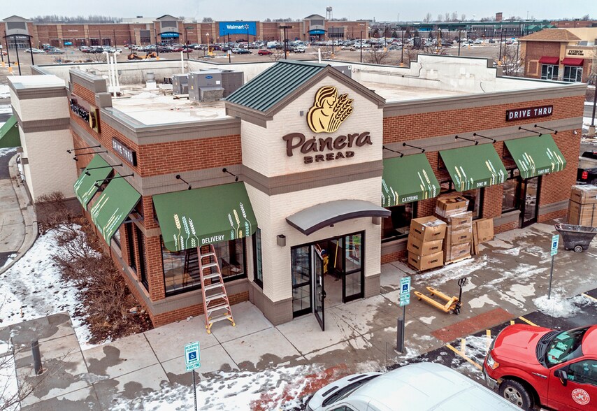 More Photos Of 2400 W Jefferson St, Joliet Restaurant For Sale