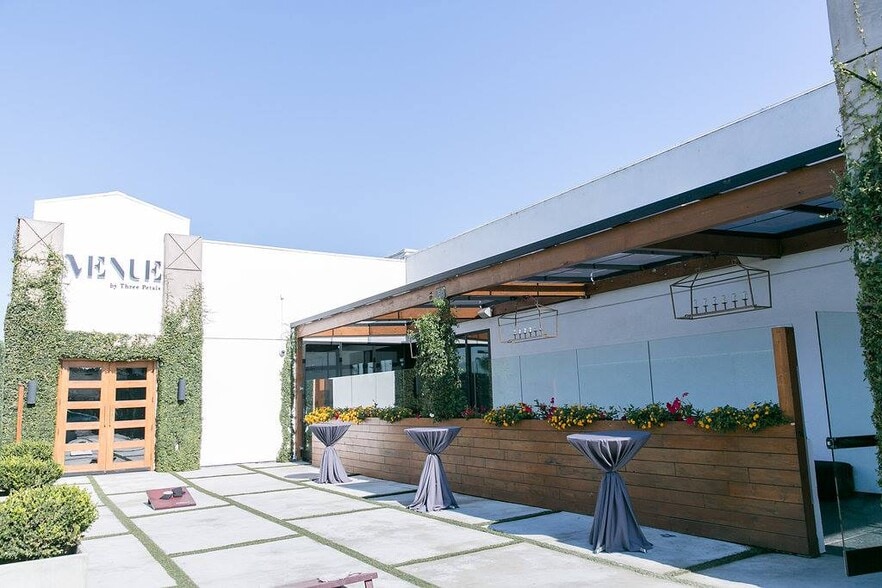 More Photos Of 18582 Beach Blvd, Huntington Beach Unknown For Lease