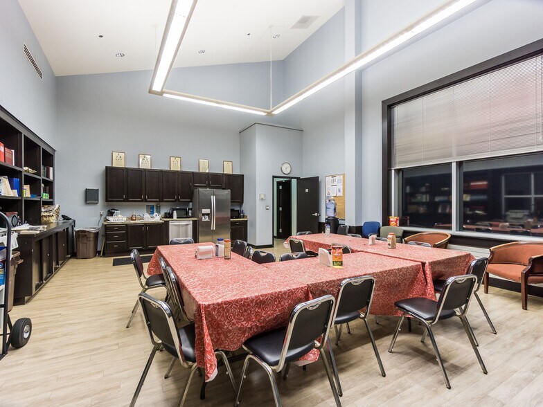 More Photos Of 12 Chatham Heights Rd, Fredericksburg Medical For Sale