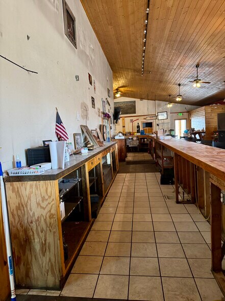 More Photos Of 479 6th Street St, Wells Industrial For Sale