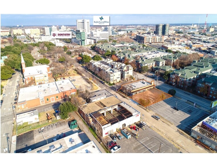 More Photos Of 2633 Gaston Ave, Dallas Freestanding For Lease