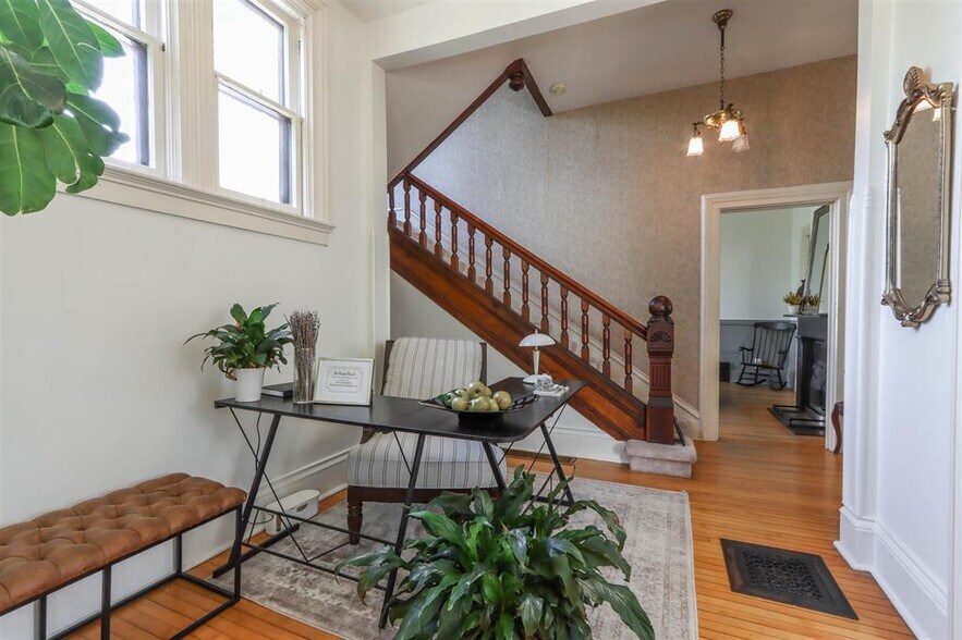 More Photos Of E3192 Apple Tree Ln, Waupaca Hospitality For Sale