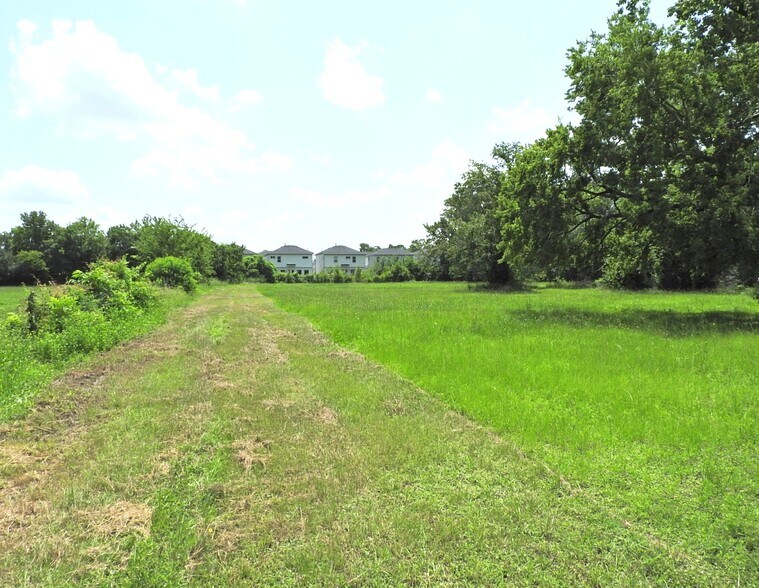 More Photos Of 6100 Stuebner Airline Rd, Houston Land For Sale