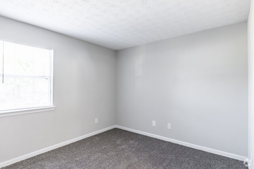 More Photos Of 10238 Fieldcrest Walk, Covington Apartments For Sale