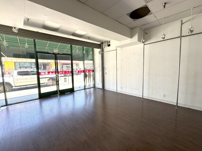More Photos Of 1100 Wall St, Los Angeles General Retail For Lease