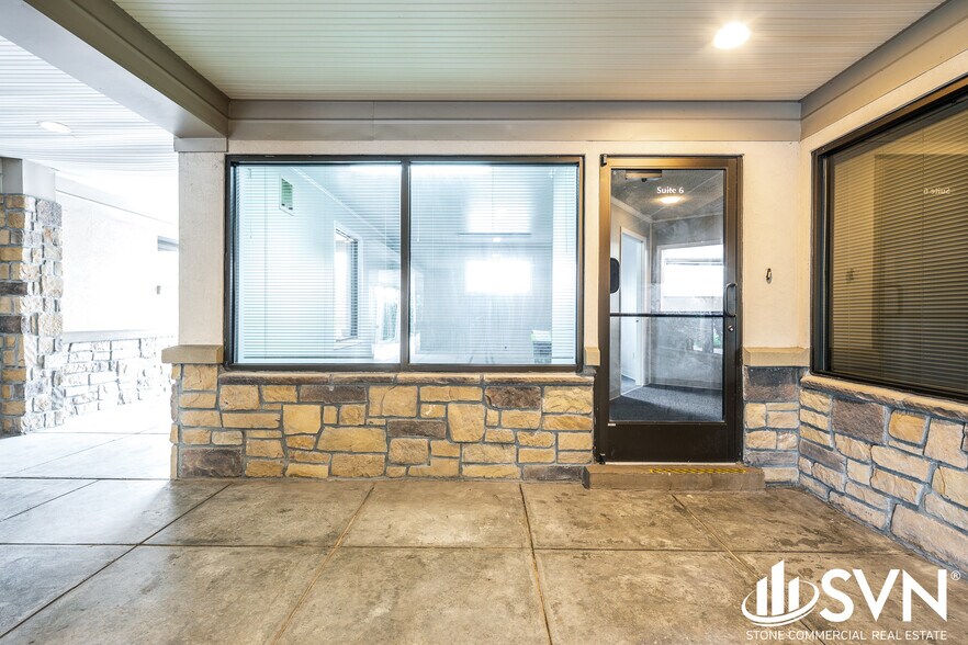 More Photos Of 2134 Nicholasville Rd, Lexington Medical For Sale