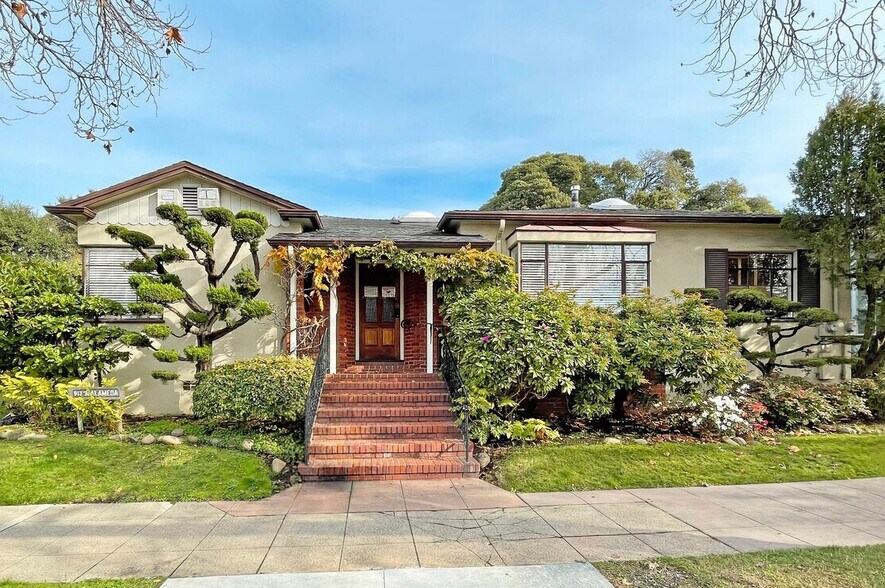 Primary Photo Of 917 The Alameda, Berkeley Medical For Sale