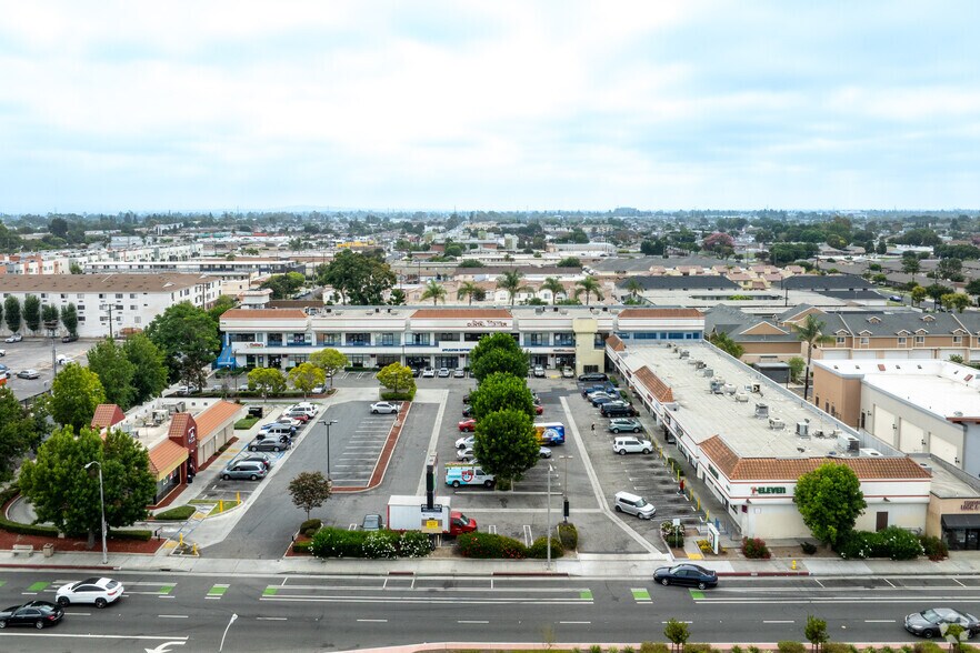 More Photos Of 17610-17620 Bellflower Blvd, Bellflower General Retail For Sale