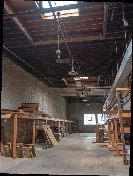 More Photos Of 4244-4250 N Elston Ave, Chicago Warehouse For Lease