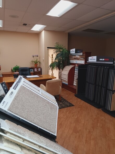 More Photos Of 4608 District Blvd, Bakersfield Warehouse For Sale