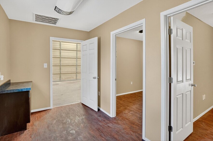 More Photos Of 4301 S County Road 1135, Midland Specialty For Sale