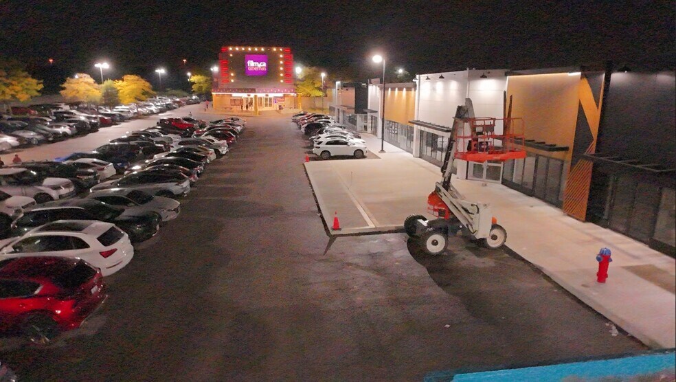 More Photos Of 171 Speers Rd, Oakville Storefront For Lease