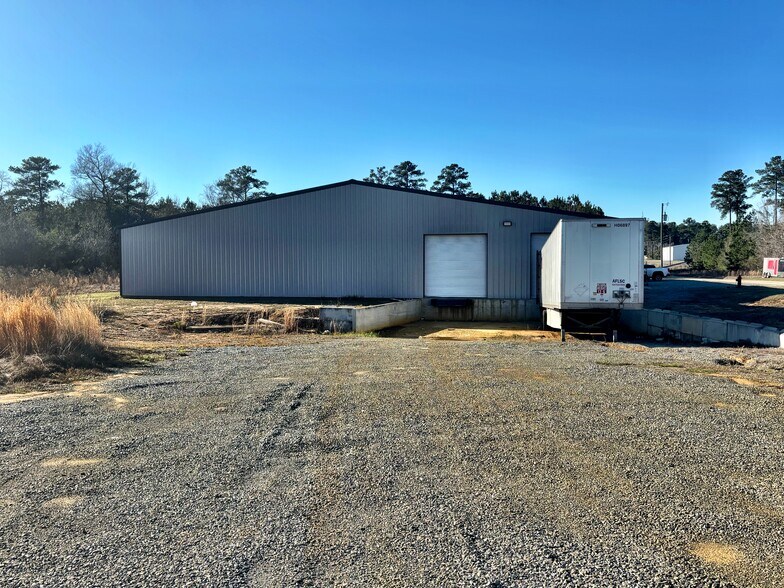 More Photos Of 368 Nike Rd, Jeffersonville Distribution For Lease