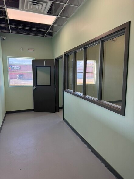 More Photos Of 620 Beaulieu St, Holyoke Manufacturing For Lease