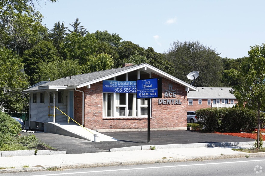 More Photos Of 599-601 Pleasant St, Brockton Office For Sale