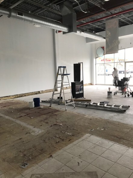 More Photos Of 2220 Forest Ave, Staten Island Unknown For Lease