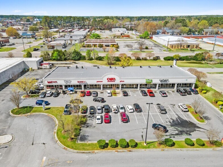 More Photos Of 240 Greenville Blvd SE, Greenville Unknown For Lease