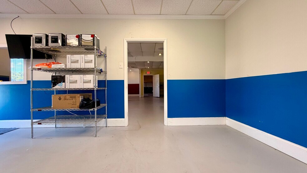 More Photos Of 1707 N Post Rd, Shelby Office For Sale