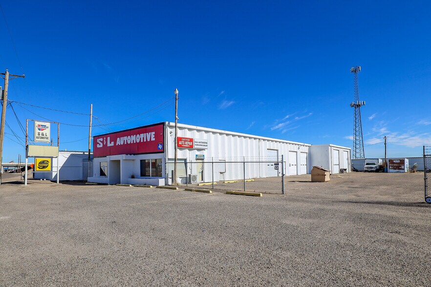 More Photos Of 1841 S Bolton St, Amarillo Auto Repair For Sale