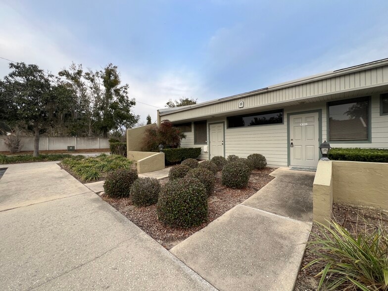 More Photos Of 2801 SW College Rd, Ocala Office For Lease