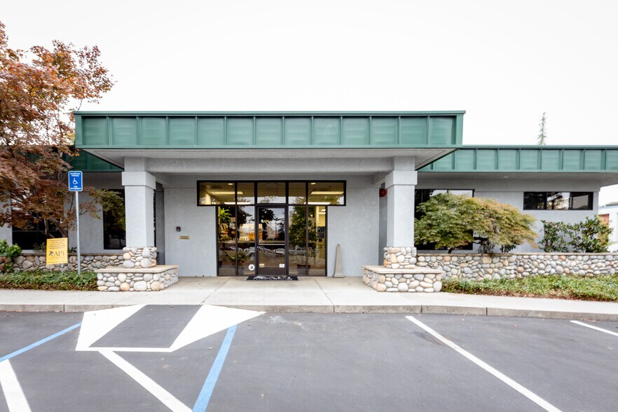 More Photos Of 13020 Earhart Ave, Auburn Light Distribution For Lease