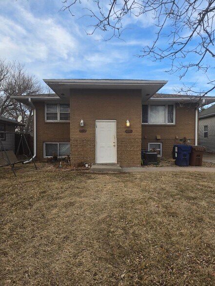 Primary Photo Of 3210 Y St, Lincoln Multifamily For Sale