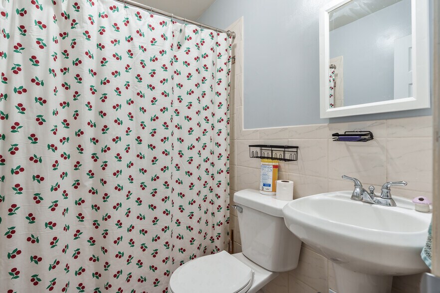 More Photos Of 1321 W Court St, Janesville Apartments For Sale