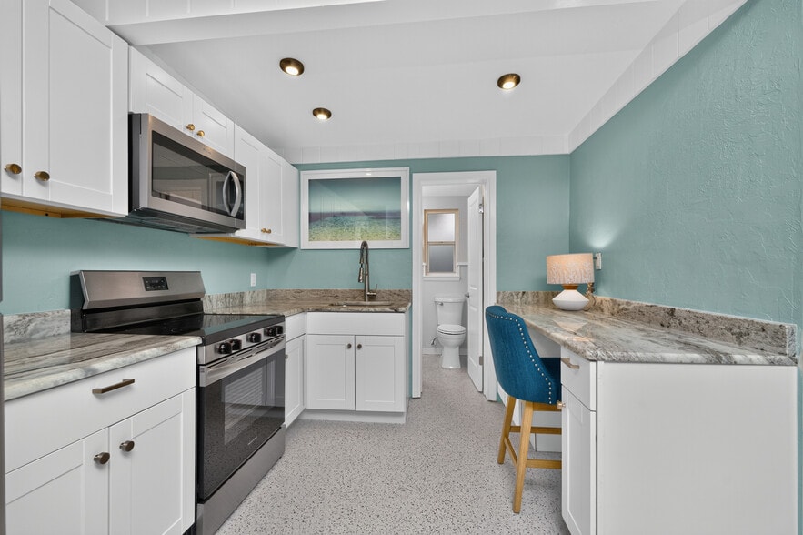 More Photos Of 1130 Gulf Blvd, Englewood Apartments For Sale