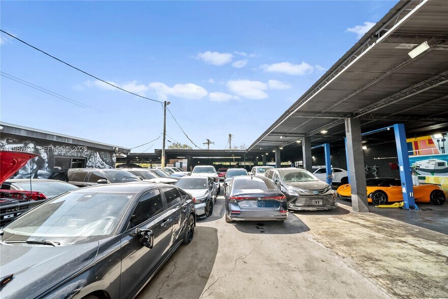 More Photos Of 5700 NW 27th Ave, Miami Auto Repair For Sale