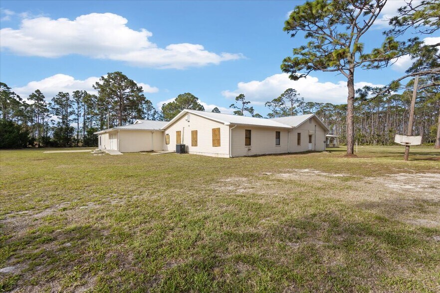 More Photos Of 21070 Beach Rd, Perry Specialty For Sale