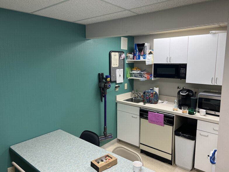 More Photos Of 9200 Montgomery Rd, Montgomery Medical For Lease