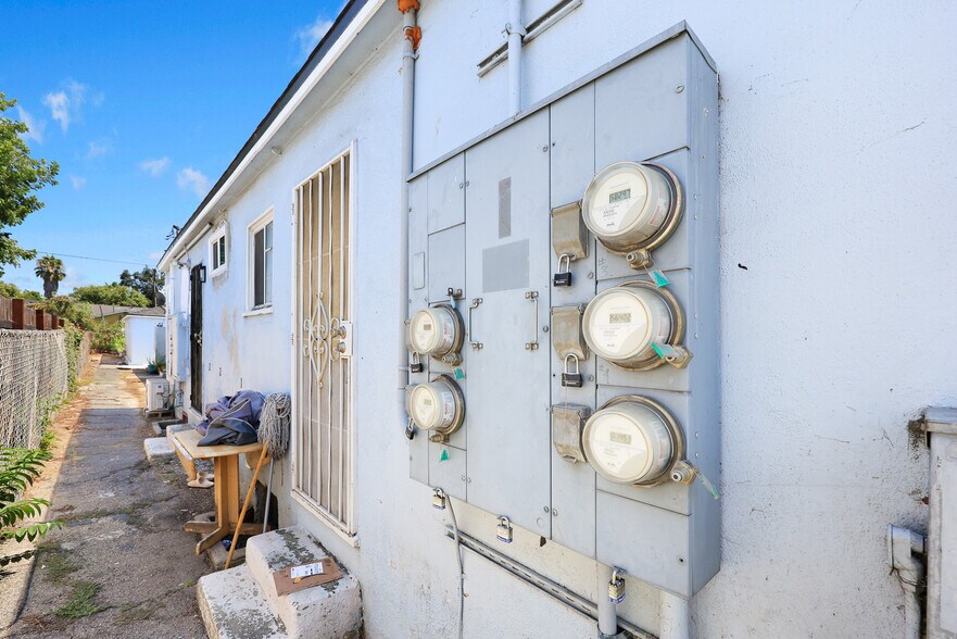 More Photos Of 1758 Lincoln Ave, Pasadena Apartments For Sale