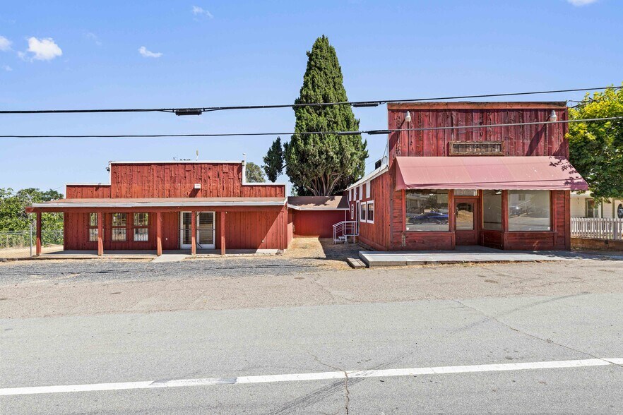 Primary Photo Of 30025 Yosemite Blvd, La Grange General Retail For Sale